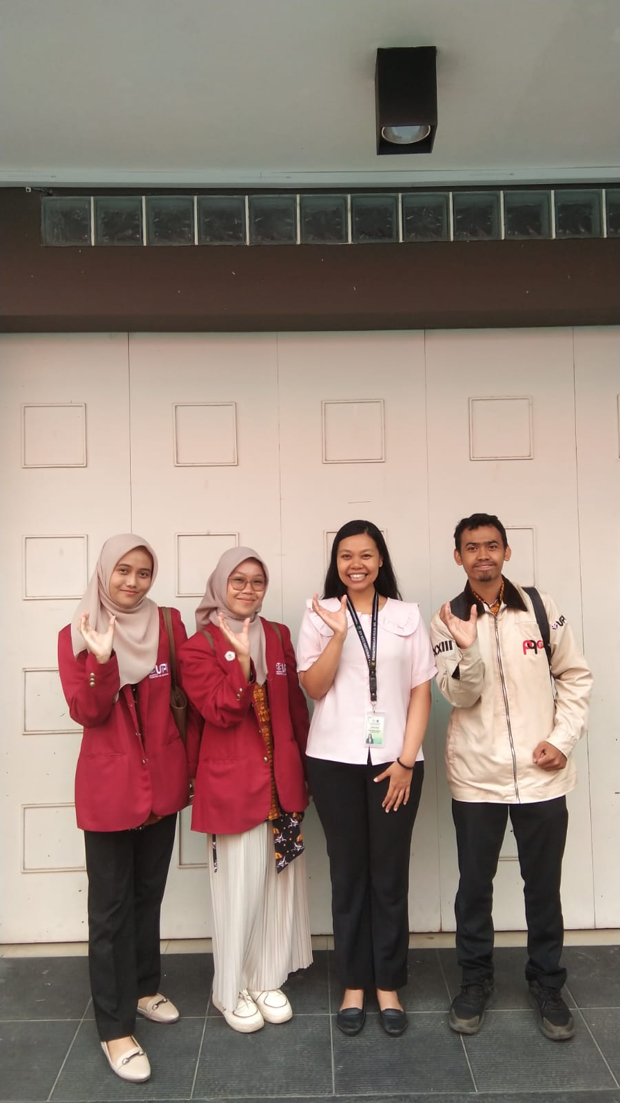 Mengunjungi SD Joy Kids National Plus
